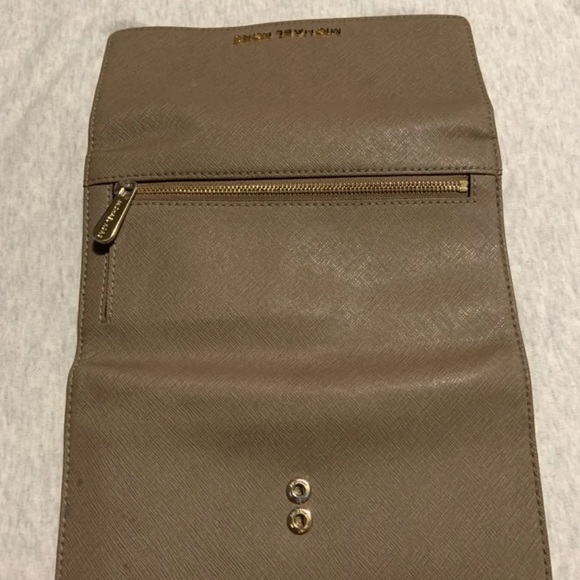 MK Wallet - Picture 3 of 10